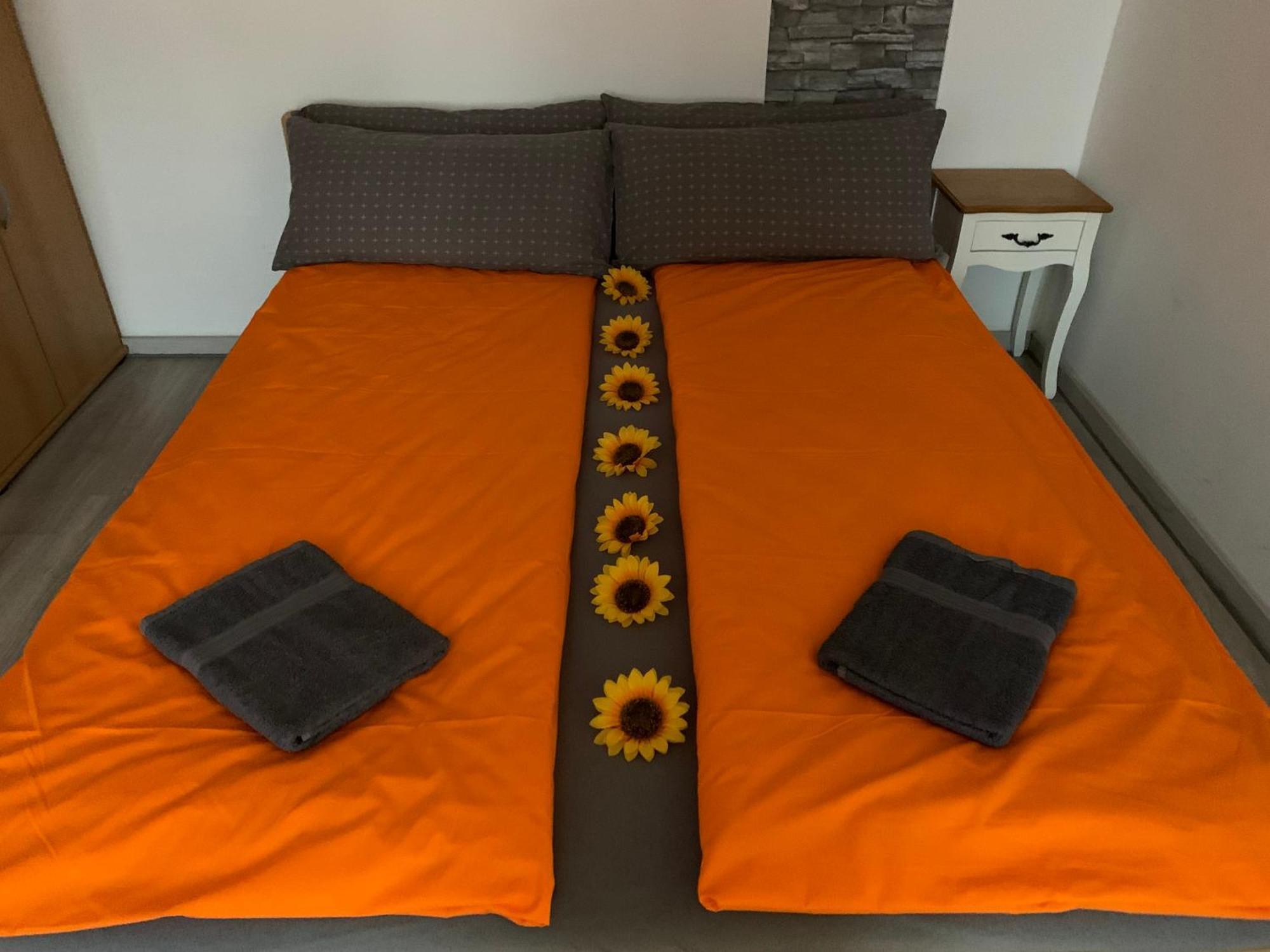 Sunflowers Apartman, Budapest